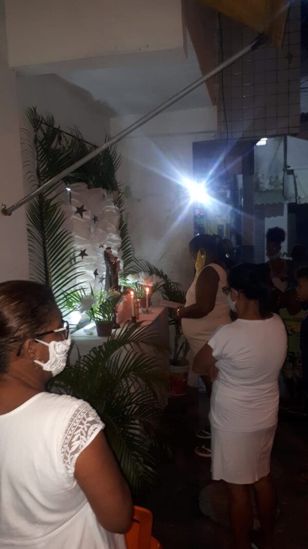 Comunidade da Baixa do Dendê celebra Santo Antônio com fé, tradição e muito samba