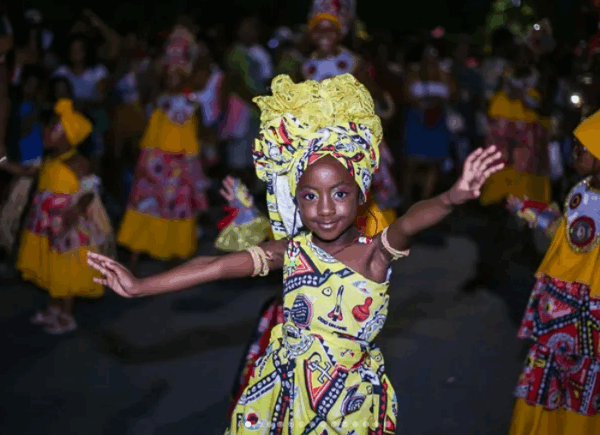 Malêzinho celebra 30 anos com curso gratuito de Dança Afro para crianças e adolescentes