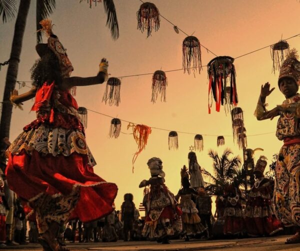 Festival Pôr do Sol da Literatura chega à 20ª edição celebrando cultura e diversidade em Itapuã