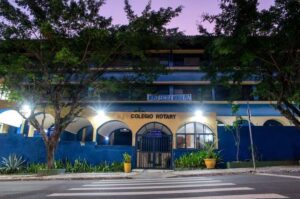 colegio rotary itapua