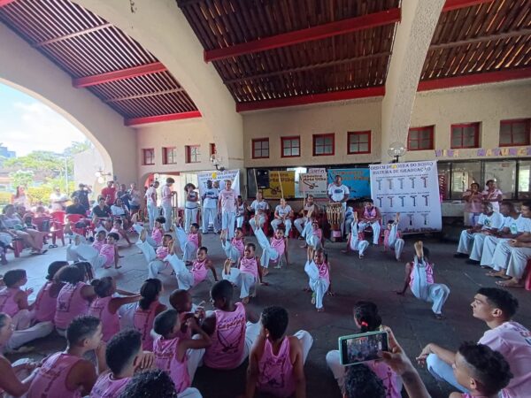 Capoeira Arte Vida celebra 20 anos de existência e resistência neste sábado (1) no Parque do Abaeté