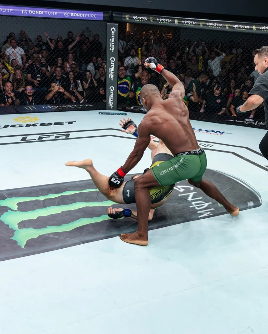 Itapuã no cenário internacional do MMA: Mazola estreia na Rússia pelo ...