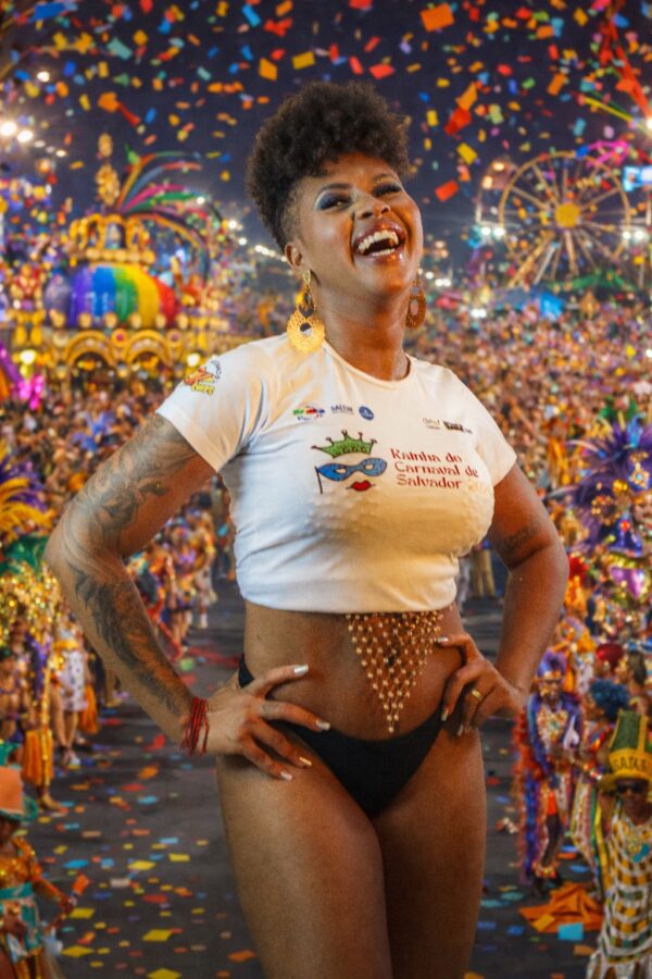 Moradora de Itapuã disputa o título de Rainha do Carnaval de Salvador 2026 e mobiliza o bairro por votos