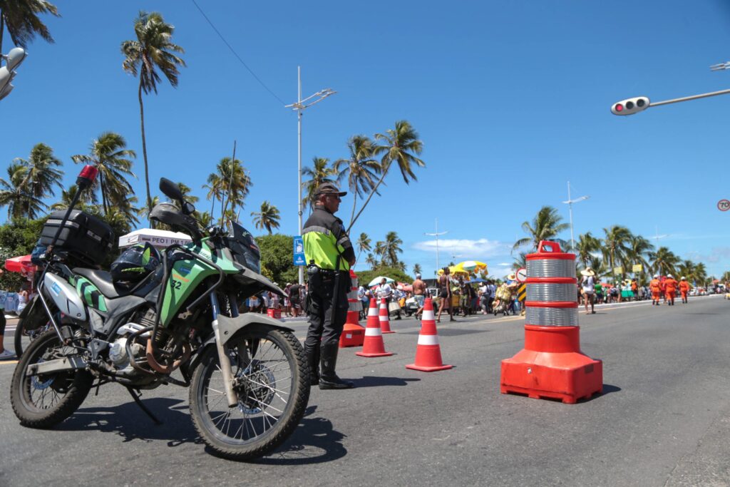 09 02 2023 lavagem de itapua 2023 fot bruno concha secom pms 13 scaled