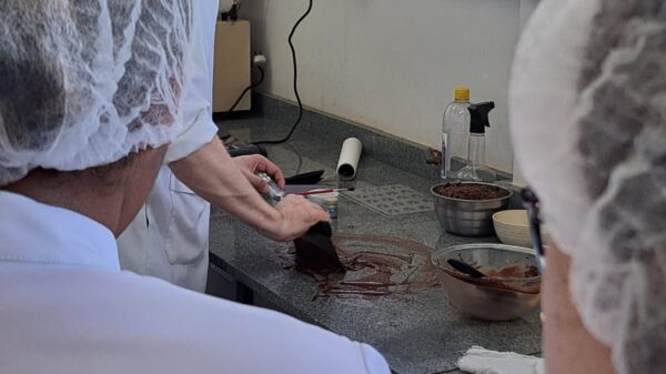 Itapuã City abre inscrições para oficina de ovos de Páscoa com foco em geração de renda